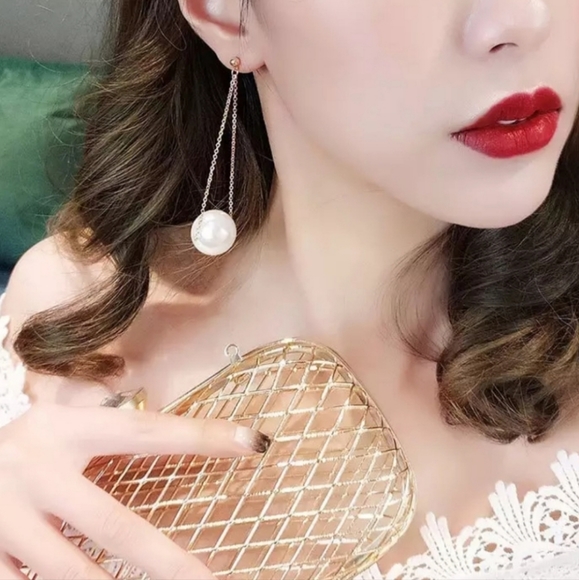 Clip On Earrings Dangling Long Statement - Picture 3 of 3